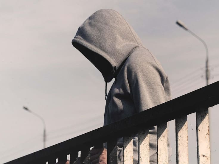 Suicidios juveniles en Japón se mantienen en niveles preocupantes, según informe oficial