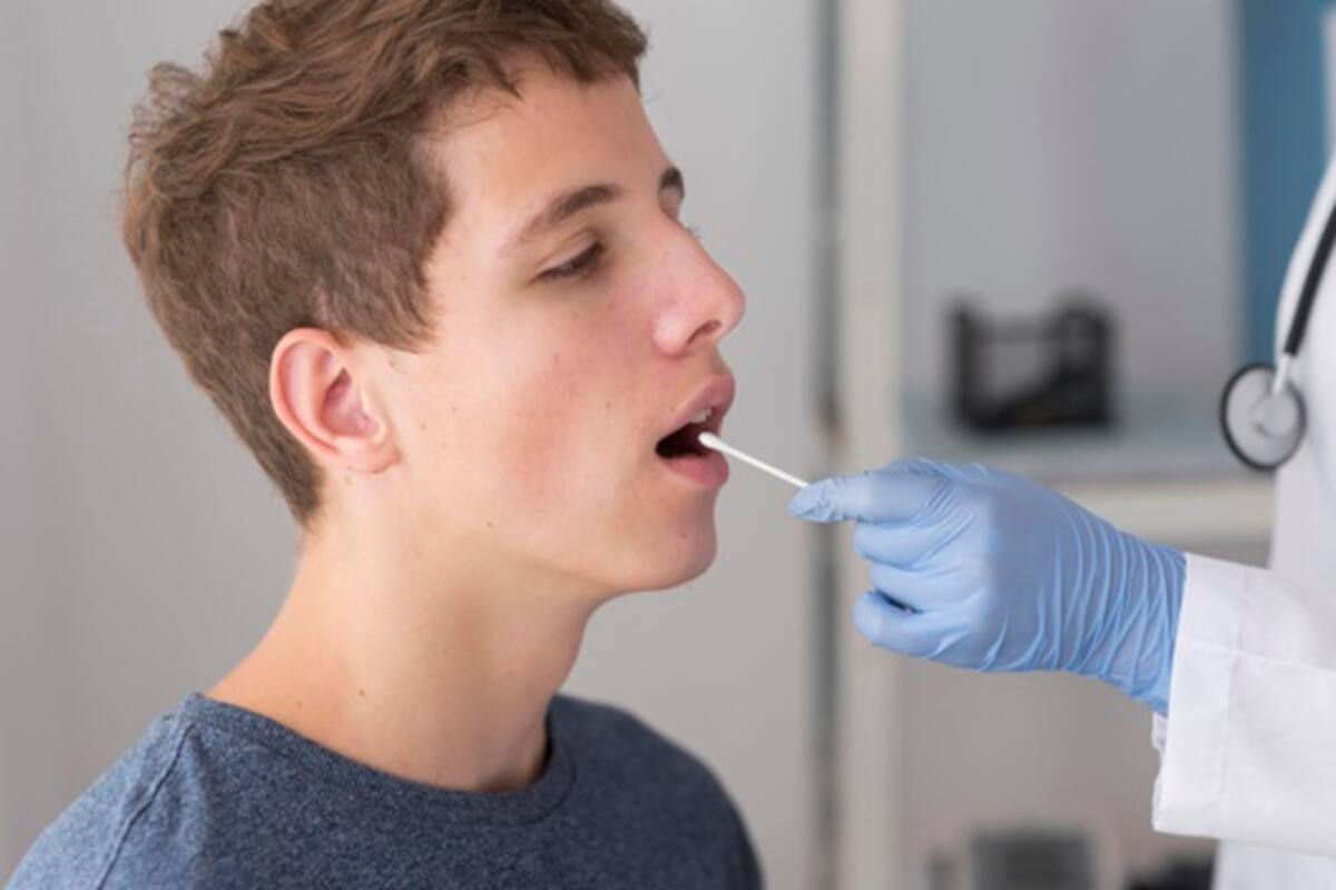 Pruebas para COVID-19 nasal, nasofaríngea y de saliva, ¿cuál es la diferencia?