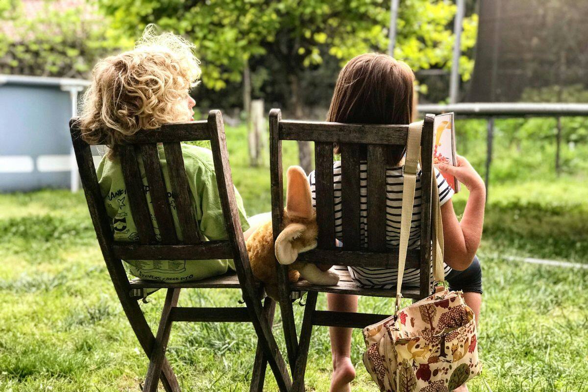 Cómo manejar los celos entre hermanos y promover la buena convivencia
