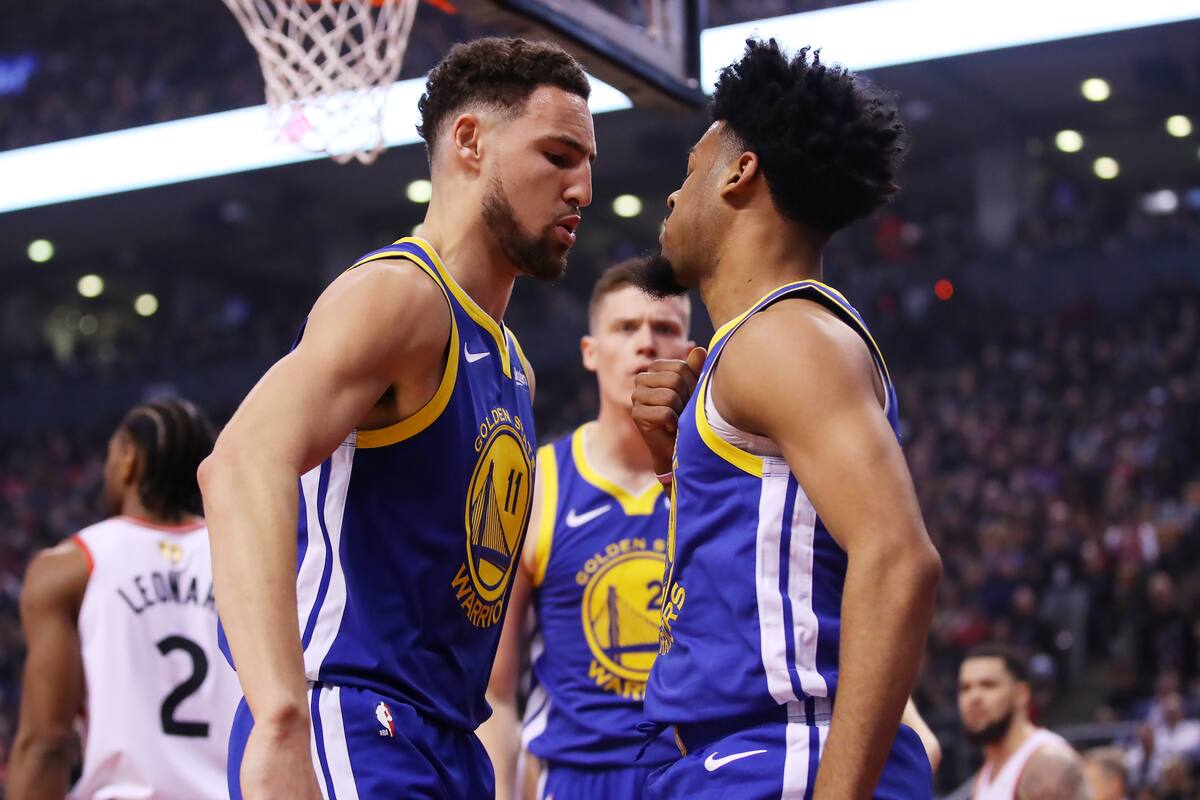 Warriors en problemas para tercer juego de final vs Raptors
