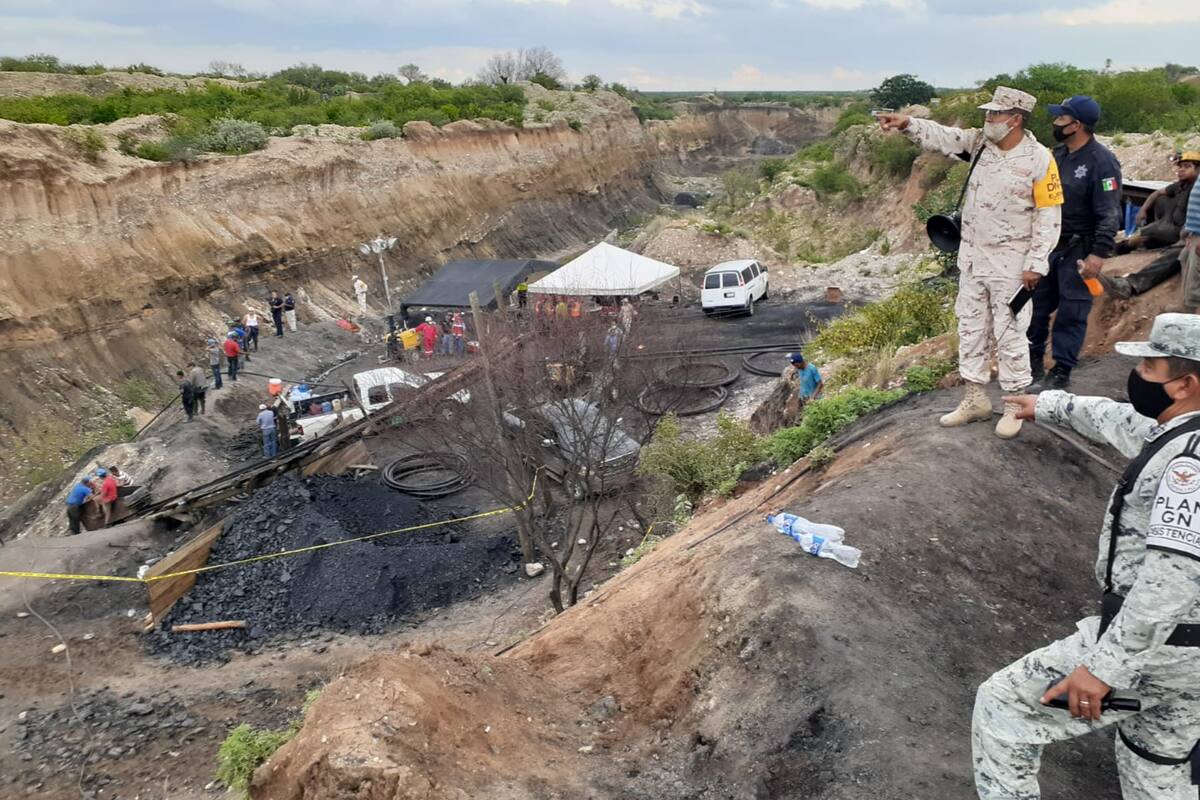 Rescatan 4 cuerpos de mineros atrapados en Coahuila, faltan tres por localizar