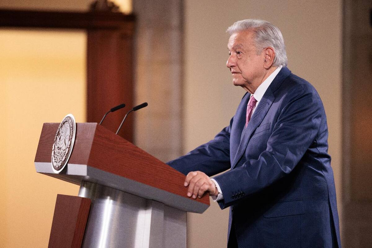 AMLO condena violencia empleada por maestros del CNTE; confirma un herido tras enfrentamiento en Oaxaca