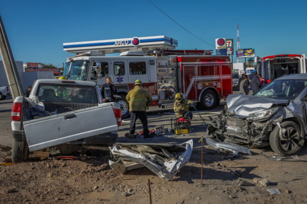 Invade carril y provoca choque, una persona lesionada