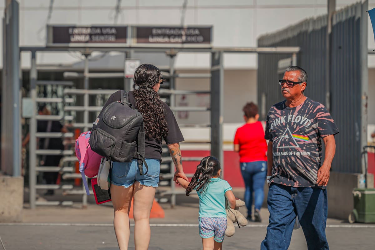 Tiempos de espera de menos de una hora para cruzar a Calexico este domingo