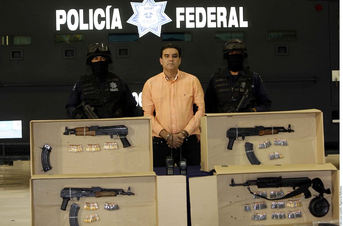 Manuel Fernández Valencia, La Puerca, exoperador de La Familia Michoacana y posteriormente vinculado al Cártel de Sinaloa, es señalado como propietario de huertas de aguacate registradas para exportación.