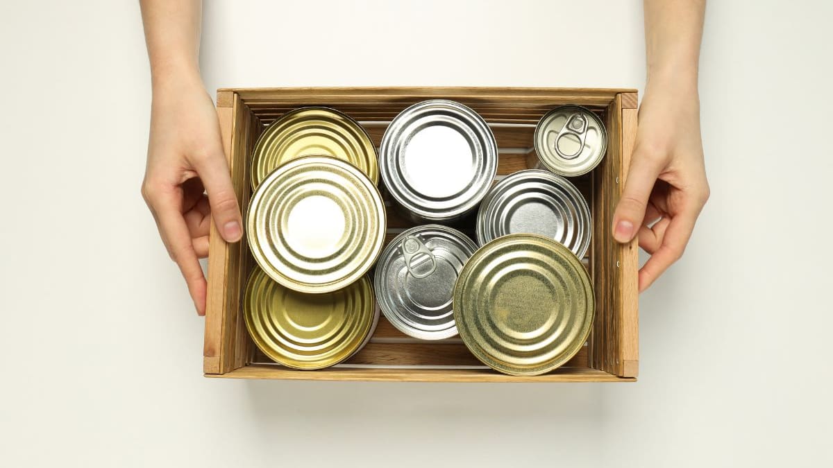 Antes de tirar las latas de atún a la basura, conoce 3 formas originales de reutilizarlas en casa como decoración, almacenamiento y accesorios funcionales