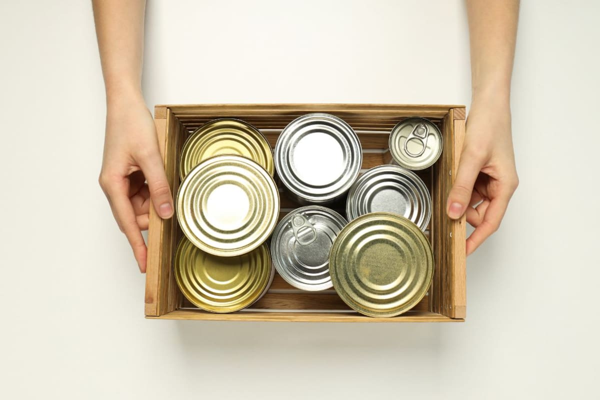 Antes de tirar las latas de atún a la basura, conoce 3 formas originales de reutilizarlas en casa como decoración, almacenamiento y accesorios funcionales