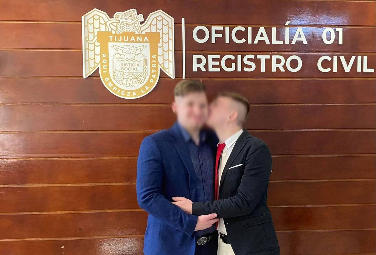 Pareja de migrantes participará en la ceremonia de matrimonios colectivos.