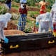 Una enfermedad desconocida deja 14 muertos en África, genera desplazamientos mientras autoridades piden apoyo para identificar el origen del brote