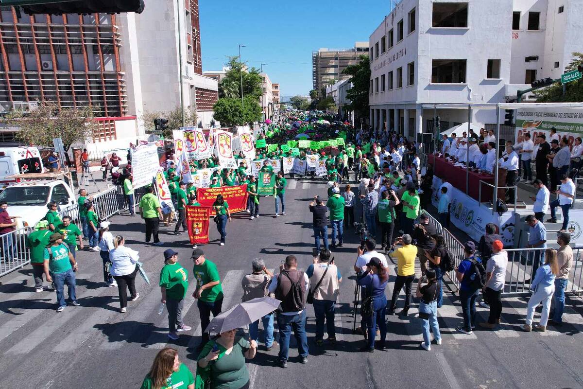 Más de 23 sindicatos desfilaron  este 1 de mayo, Día del Trabajo