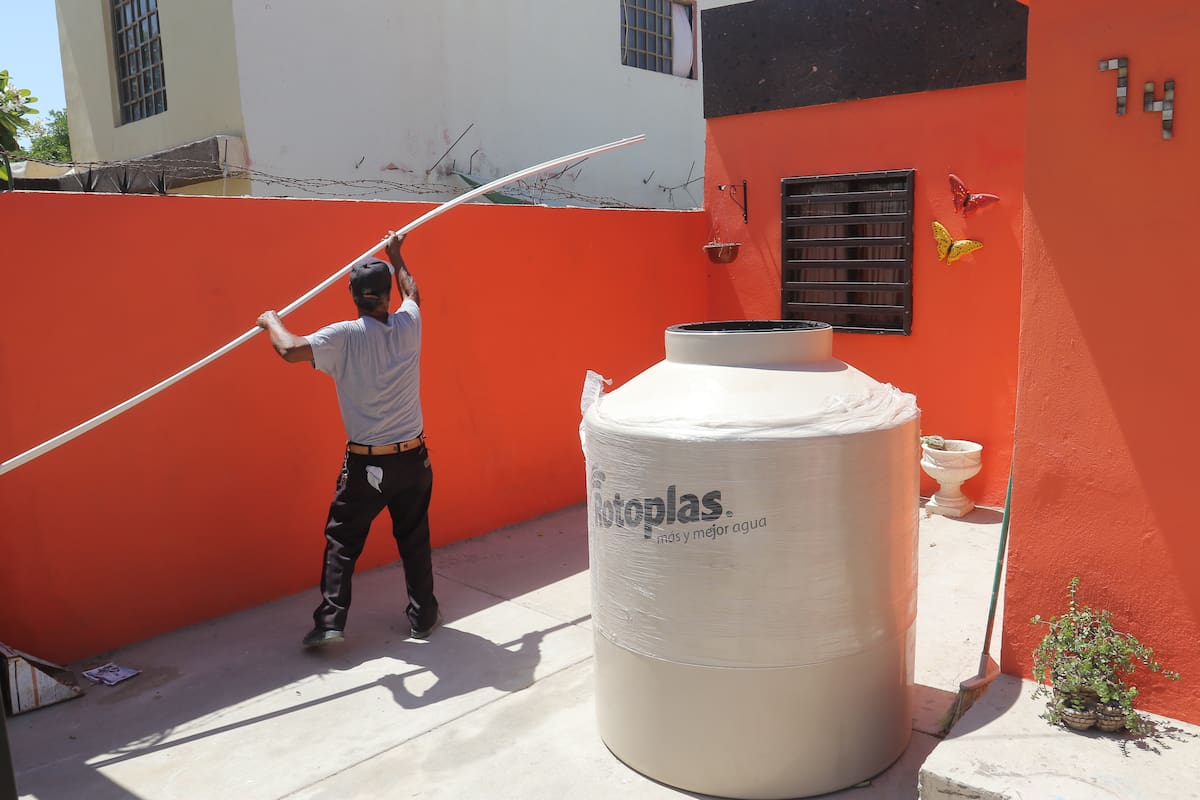 Hermosillo instalará 3 mil 300 tinacos gratuitos este año y el programa ya tiene 60% de avance: quiénes pueden solicitar el apoyo y qué requisitos deben cumplir