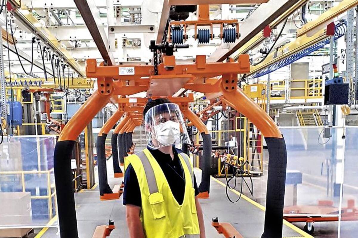 Casi la mitad de las empresas esenciales reinician labores