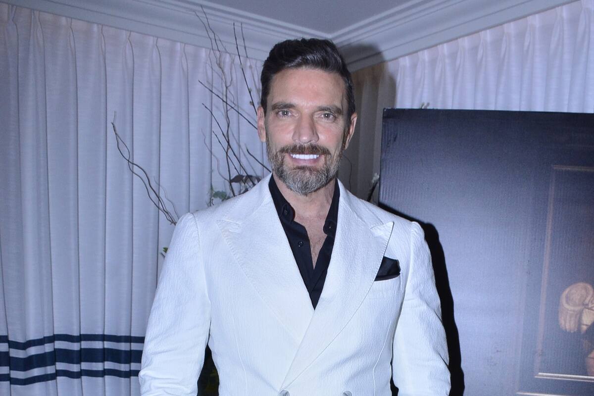 Foto de hijo de Julián Gil y Marjorie de Sousa con Peso pluma desata polémica en redes