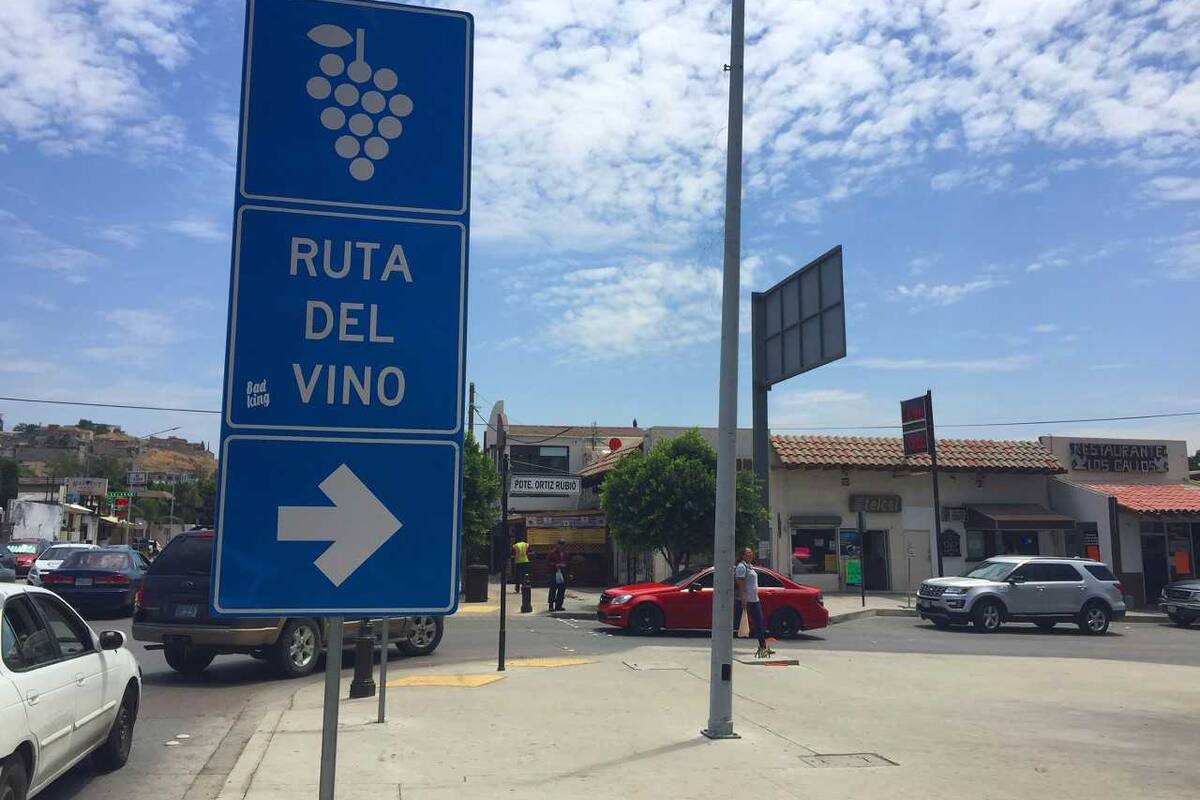 AatopBC firma convenio con Provino para promover la Ruta del Vino