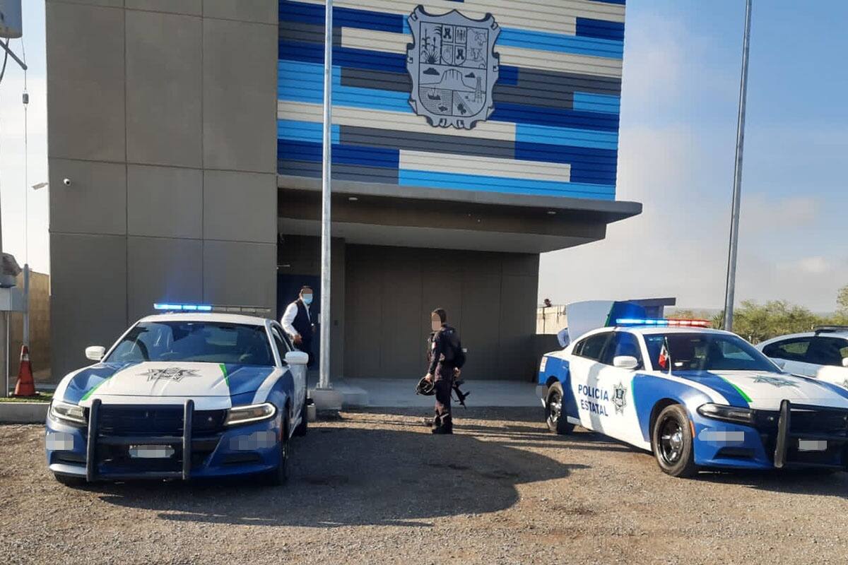 Dejan cabeza humana y mano dentro de una hielera a las afueras de la SSP de Tamaulipas