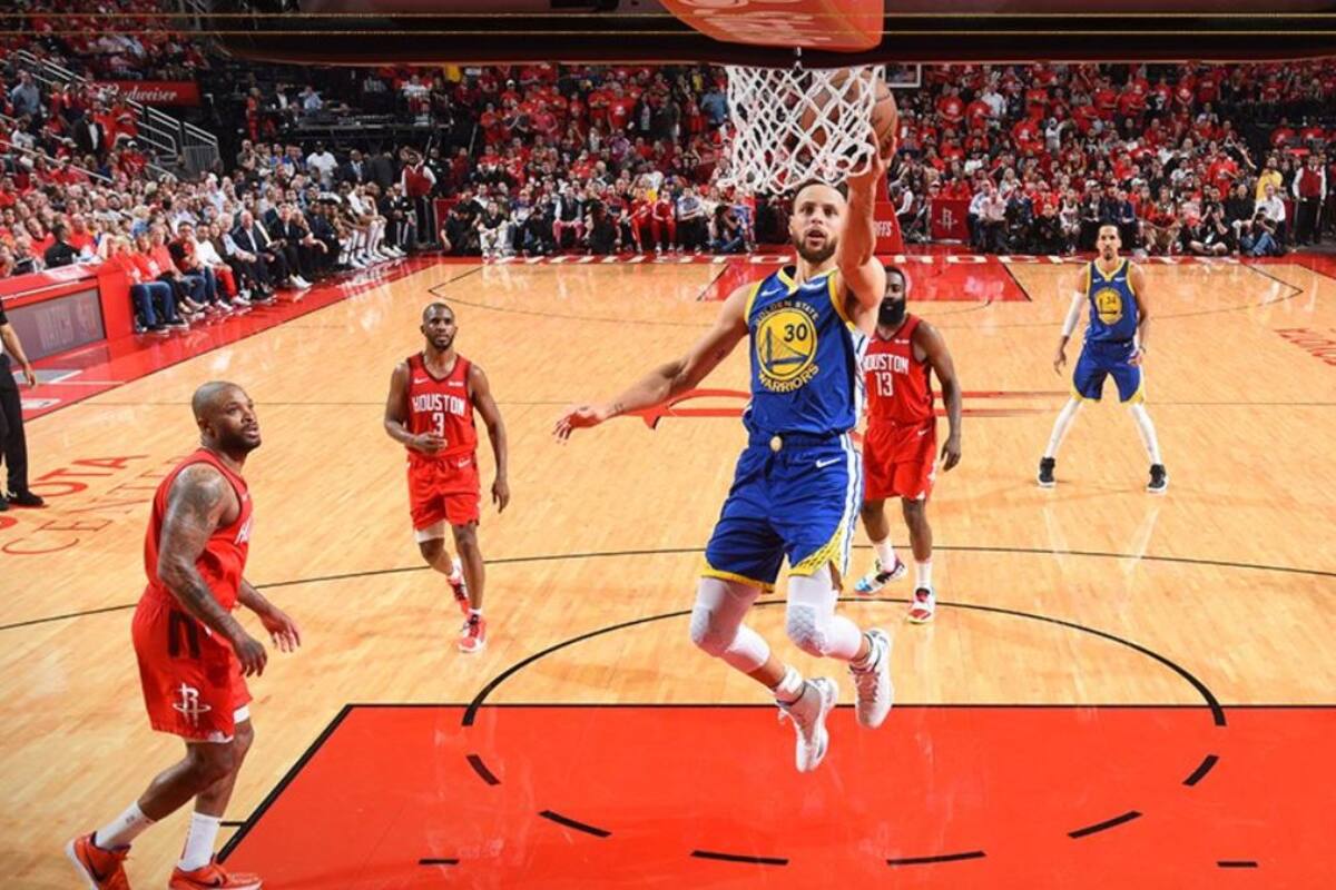 En una mitad Curry guía a Warriors a final de conferencia