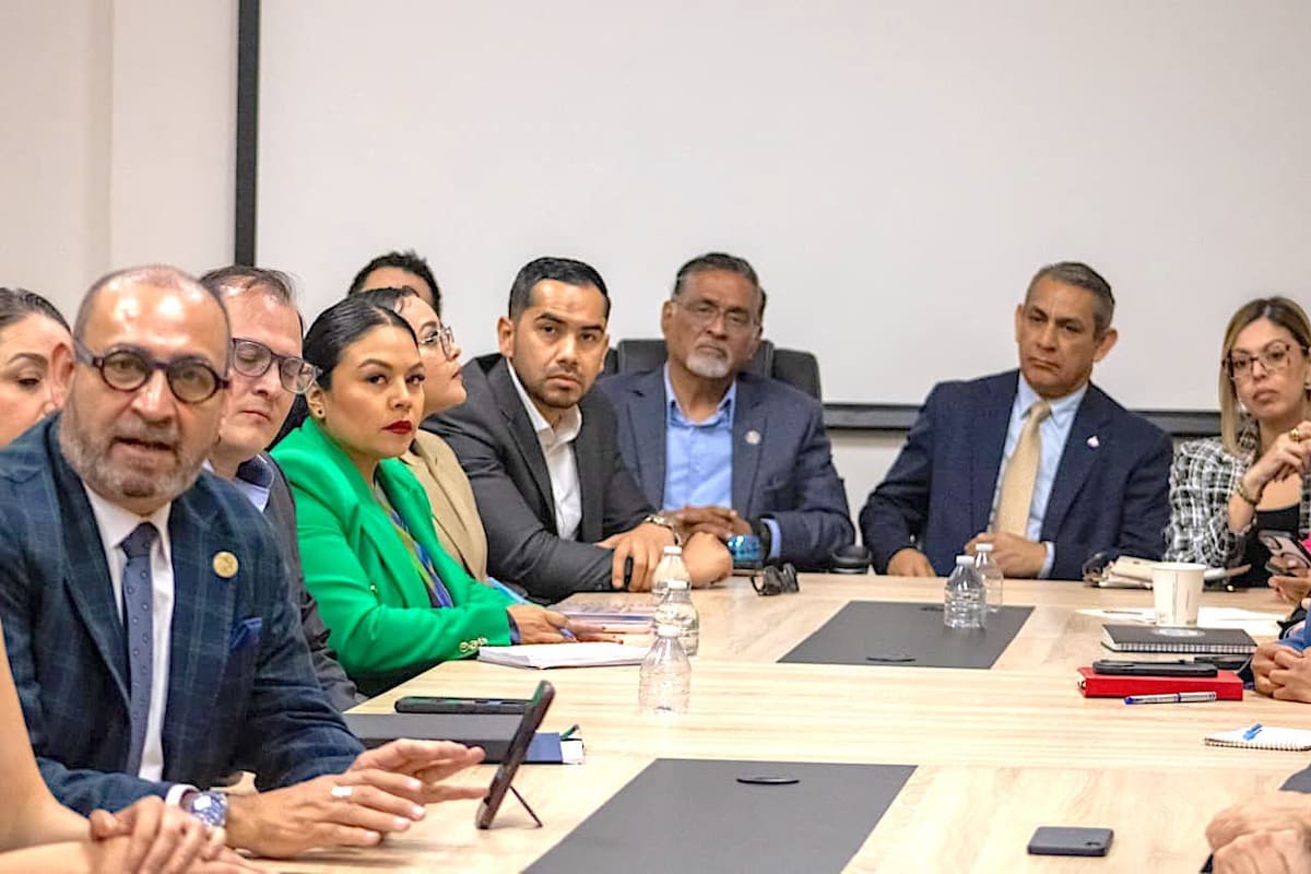 Informaron que durante el encuentro se definieron acuerdos relacionados con seguridad, coordinación institucional y mecanismos de comunicación. Foto: Michelle Castillo