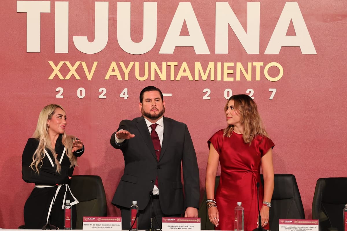 Toma de protesta de Ismael Burgueño Ruiz como alcalde de Tijuana