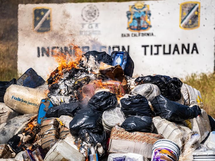 Incineran en Tijuana casi cinco toneladas de droga asegurada en operativos en Baja California