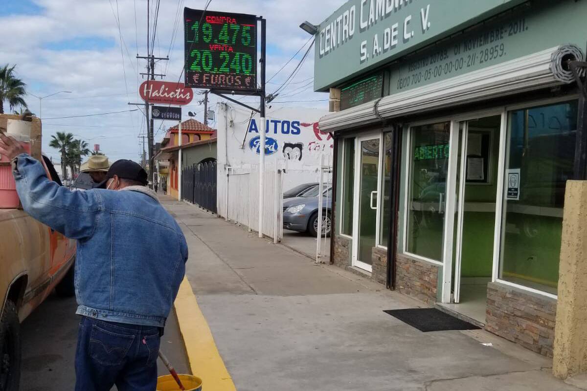 Invitan a revalidar permisos de estacionamientos exclusivos en Ensenada