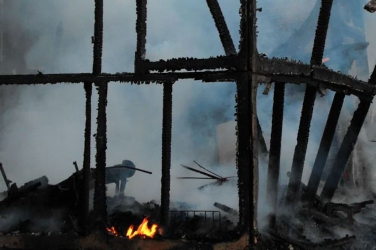 Muere persona calcinada en un incendio en Ensenada