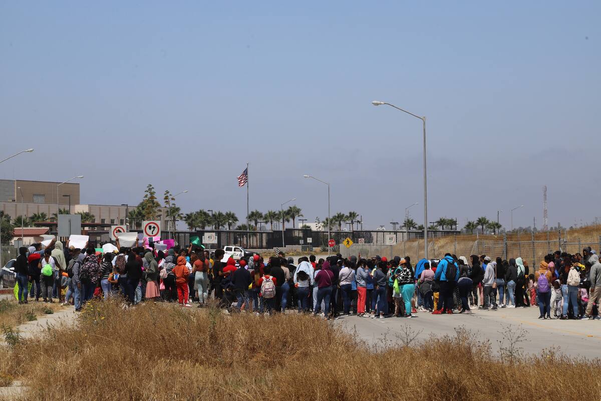 Caravana migrante sale de Tapachula en busca de soluciones a la crisis humanitaria en el día internacional del migrante