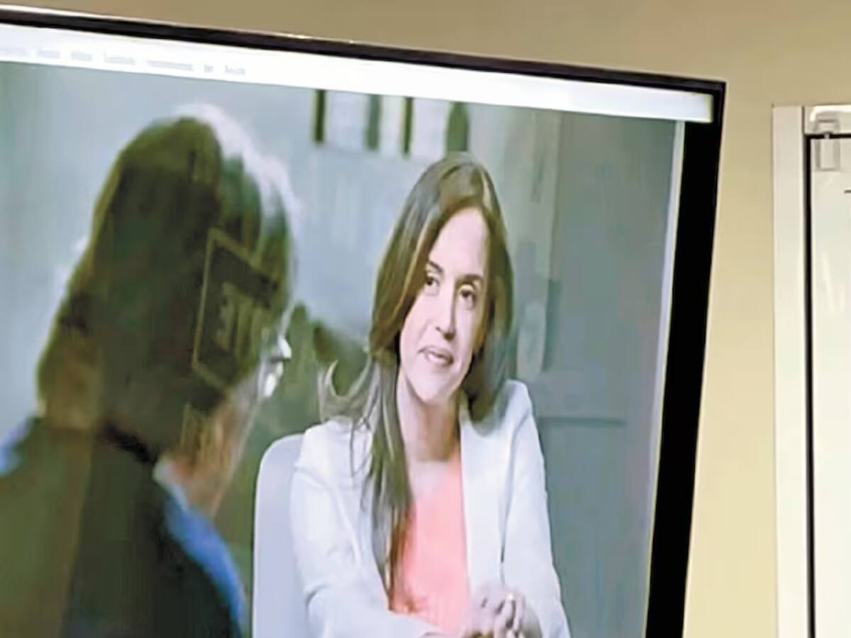 Video de Clara Luz Flores junto a Keith Raniere, líder de la secta NXIVM. | Crédito: Especial/El Universal