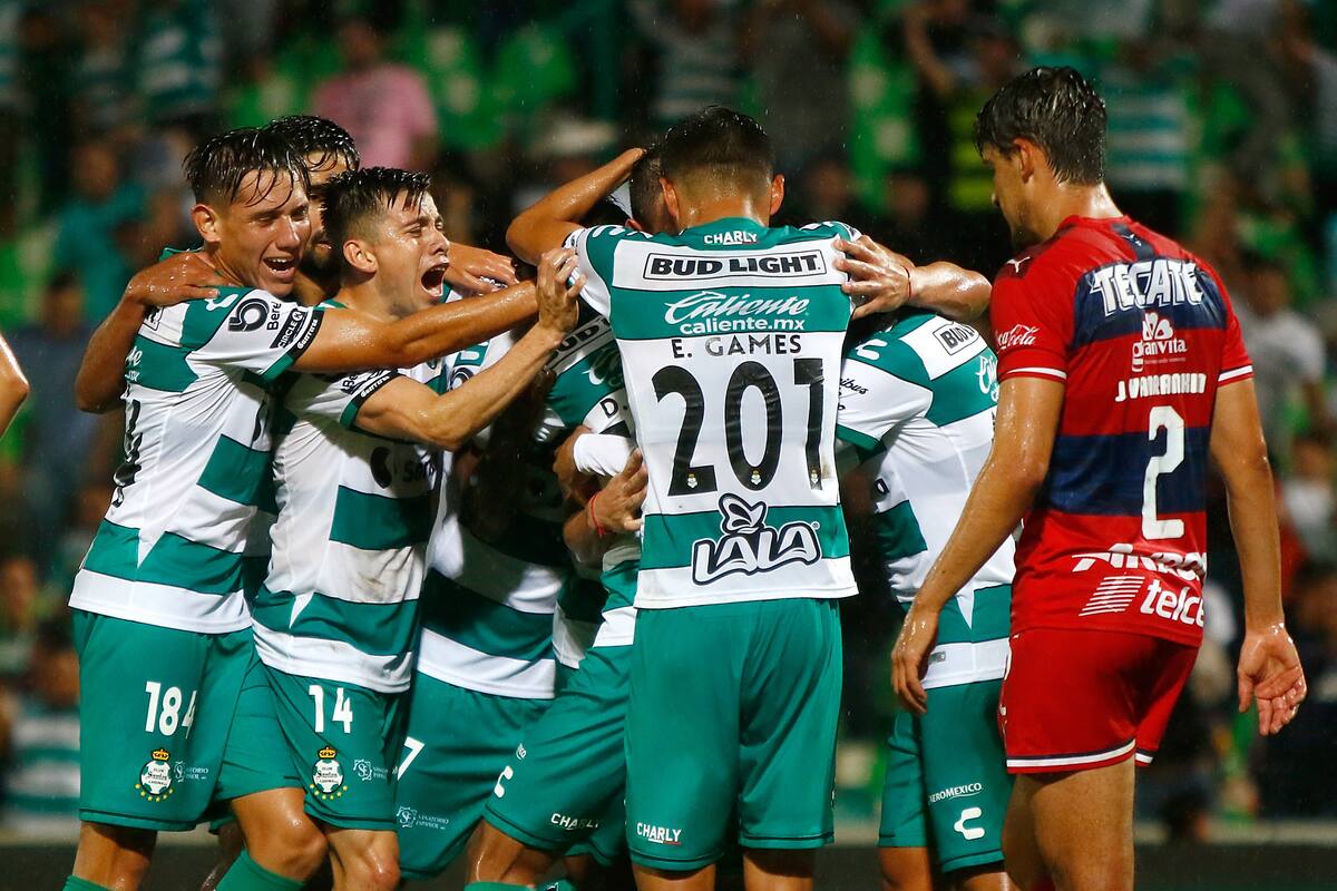 Líder Santos Laguna recibe confiado al Cruz Azul