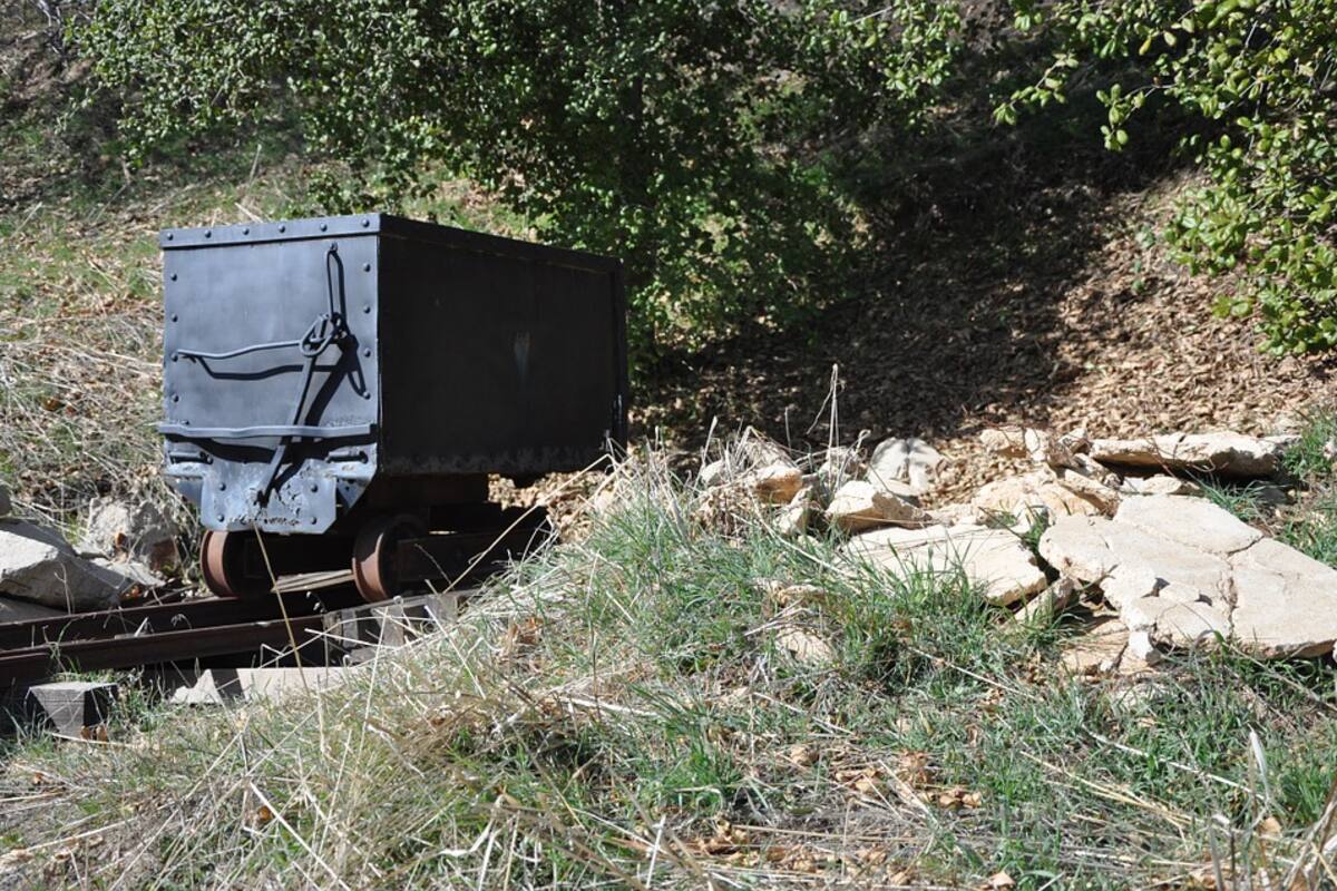 El colapso de una mina de oro, en África, dejó al menos 50 muertos