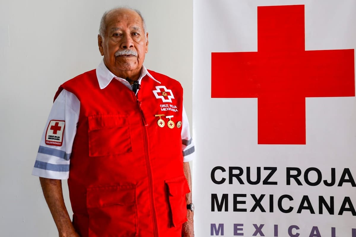 A sus 98 años, voluntario de Cruz Roja Mexicali recuerda siete décadas dedicadas a salvar vidas
