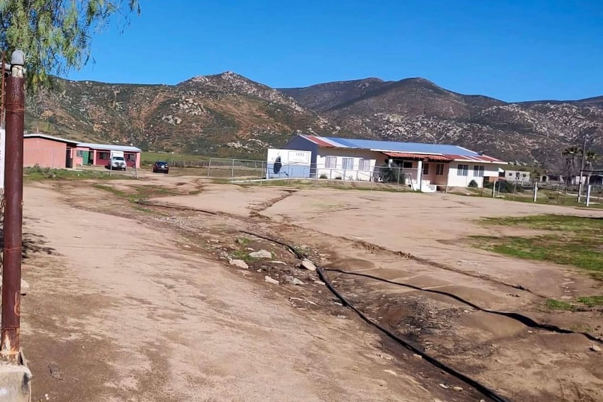 Piden kumiais acondicionar una carretera