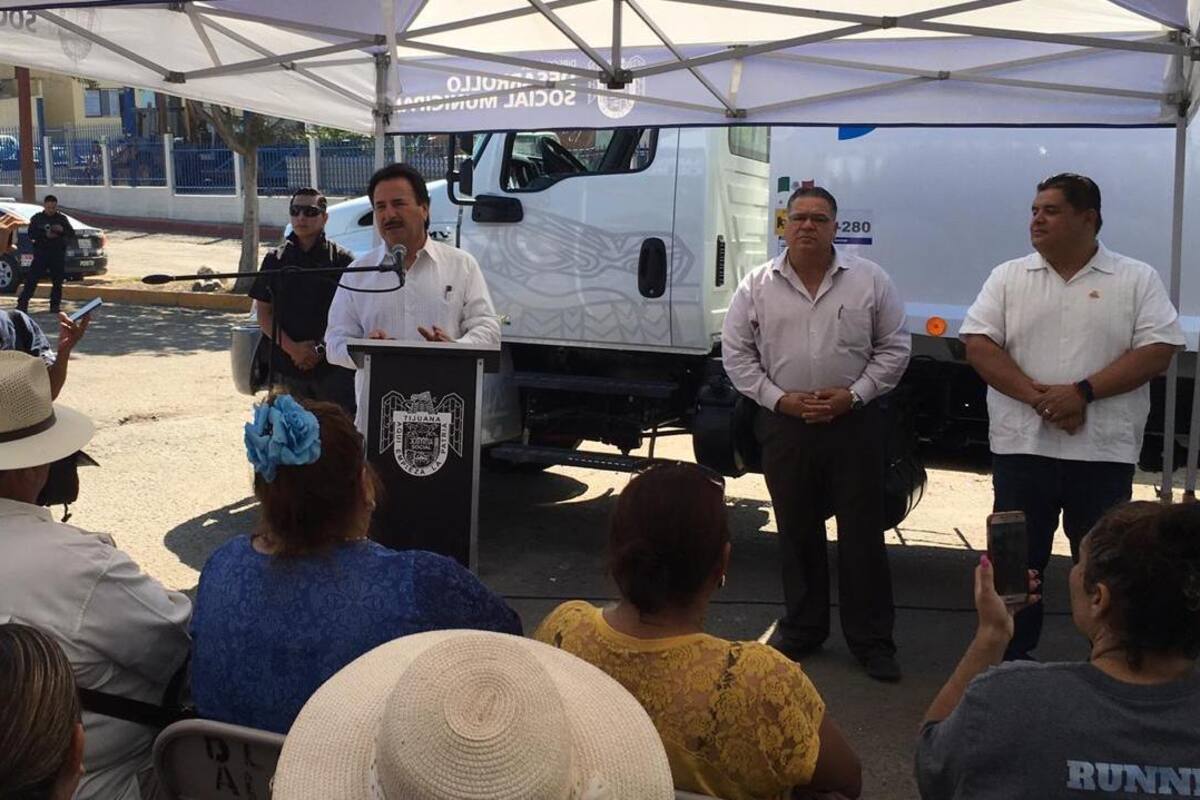 “Por no robar” se logró comprar camiones en Tijuana: JMGB