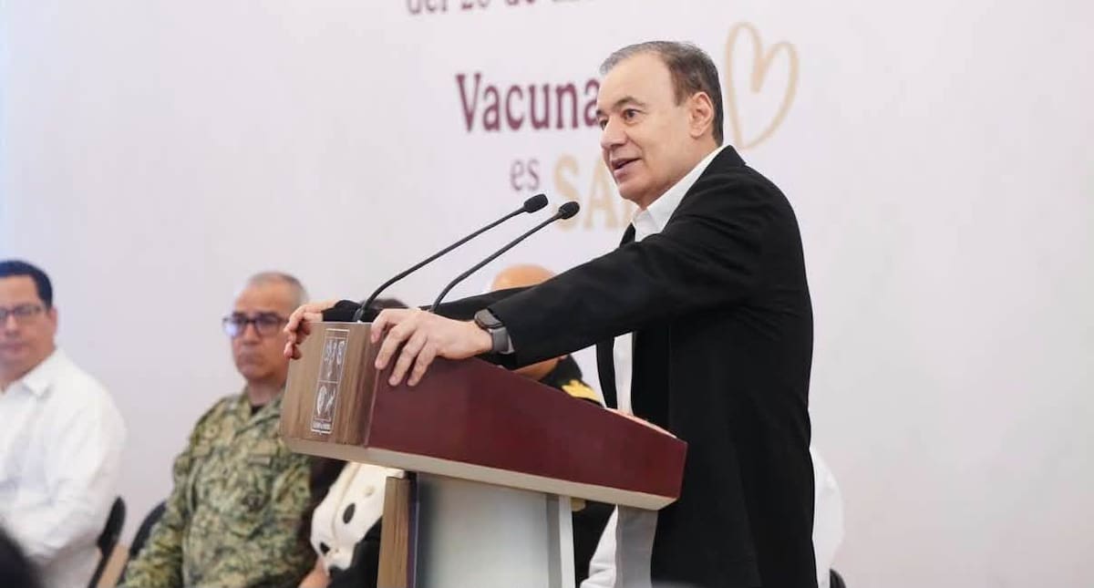 Alfonso Durazo exhortó a la población a protegerse contra influenza, Covid-19 y neumococo durante la temporada invernal. FOTO: ESPECIAL