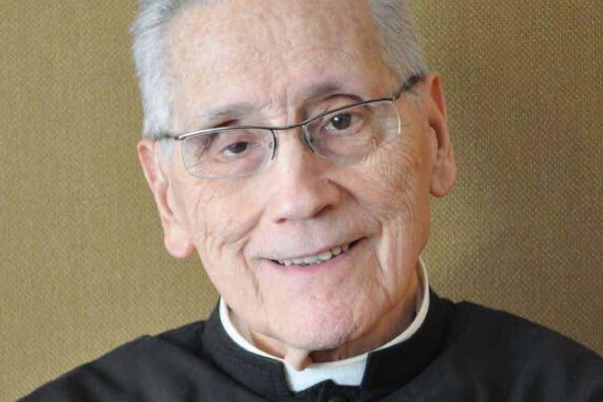 Fallece el padre Emilio Palafox a los 100 años de edad