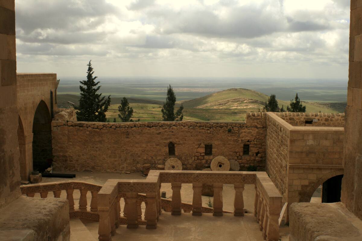 En la antigua Mesopotamia sentían el amor en los pies: Esto revelan arqueólogos al descifrar textos