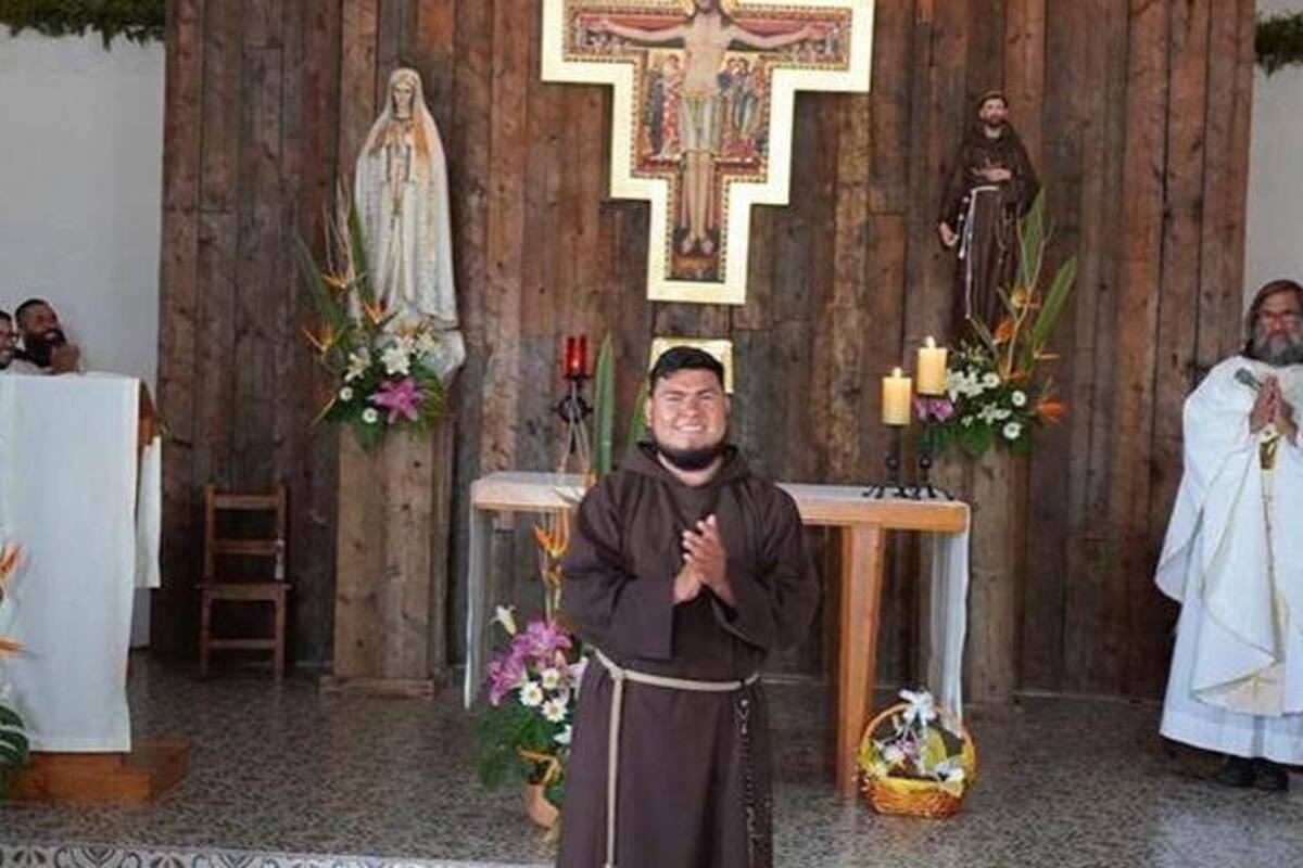 Se une joven yaqui a los Franciscanos