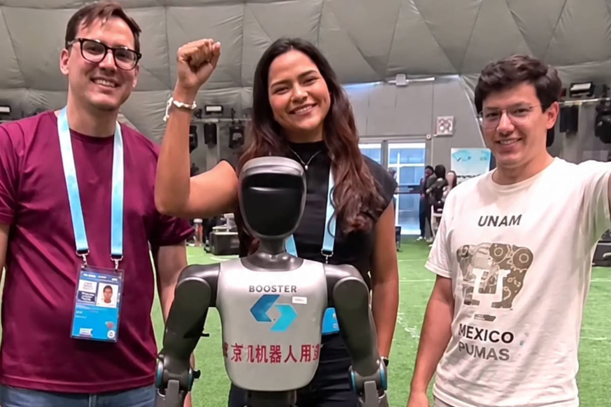 Robots futbolistas de la UNAM llegan a cuartos de final en China tras solo dos semanas de preparación: tomaron decisiones por sí mismos y jugaron sin GPS ni control remoto