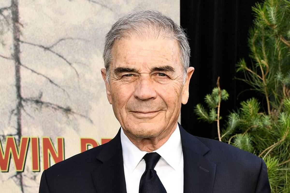 Muere víctima de cáncer Robert Forster