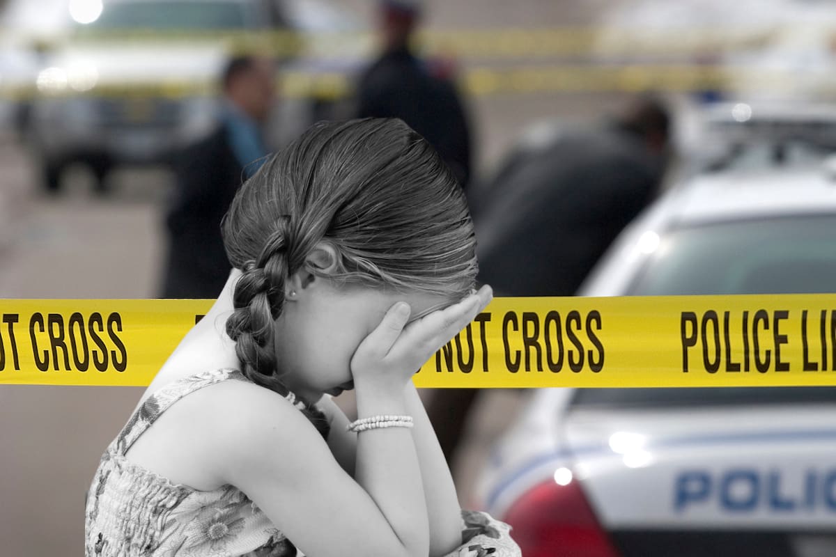 Niña hallada sola en Miami ayuda a resolver el feminicidio de su madre