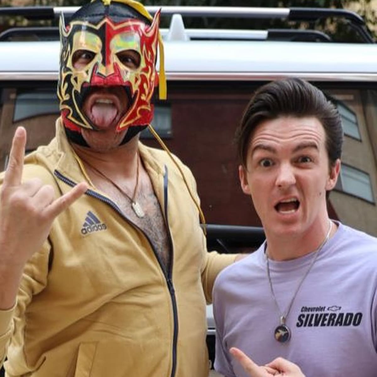 El Escorpión Dorado y Drake Bell / Redes Sociales: @goldenescorpion