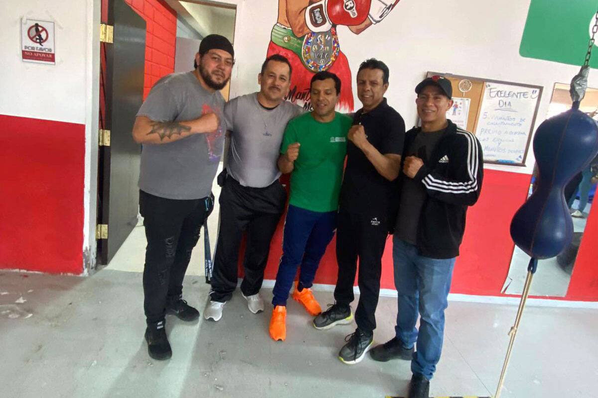 Manuel ‘Mantecas’ Medina realiza entrenamiento público para pelea de exhibición