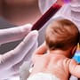 Dos hombres fueron intercambiados al nacer hace 38 años, según prueba de ADN, familias demandan al hospital que los entregó a padres equivocados