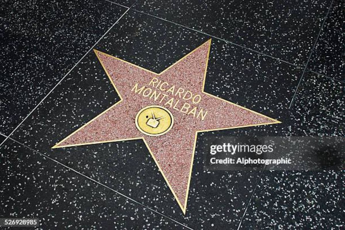 Ricardo Montalbán: Pionero para los latinos en cine y televisión. | Hollywood, USA - April 18, 2014: Ricardo Montalban star on Hollywood Walk of Fame in Hollywood, California. This star is located on Hollywood Blvd. and is one of over 2000 celebrity stars embedded in the sidewalk.