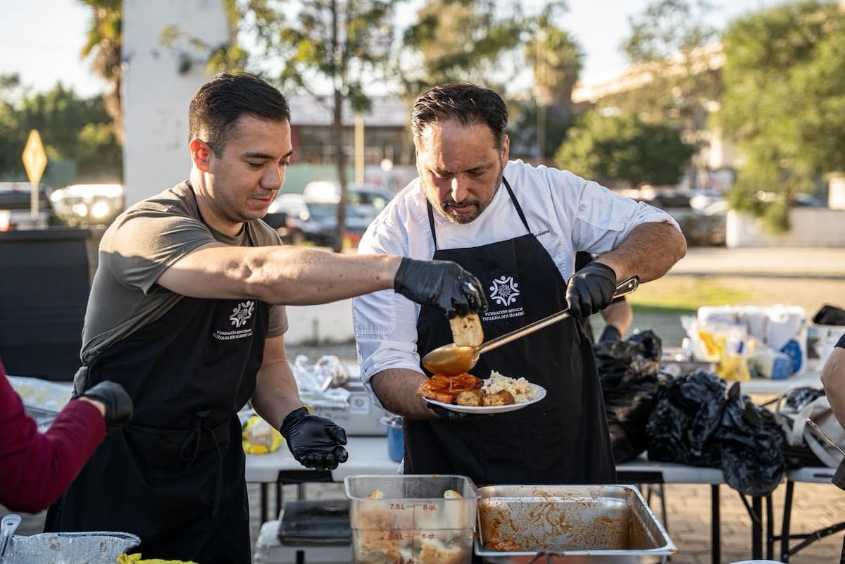 La Fundación Binacional Tijuana Sin Hambre reunió a 30 restauranteros. Foto: Border Zoom