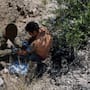 Patrulla Fronteriza de Arizona rescata a 2 migrantes abandonados en el desierto, quienes se encontraban gravemente deshidratados
