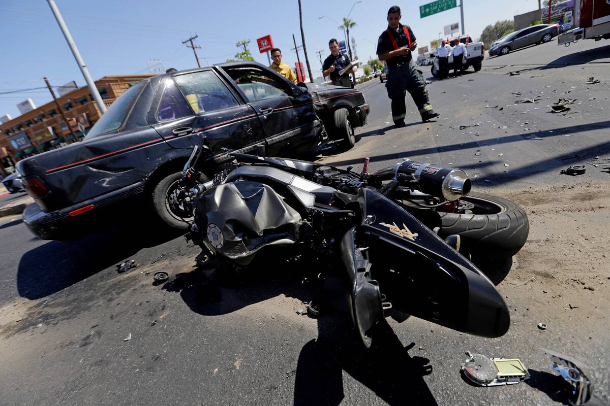 Casco de seguridad salva la vida de motociclista