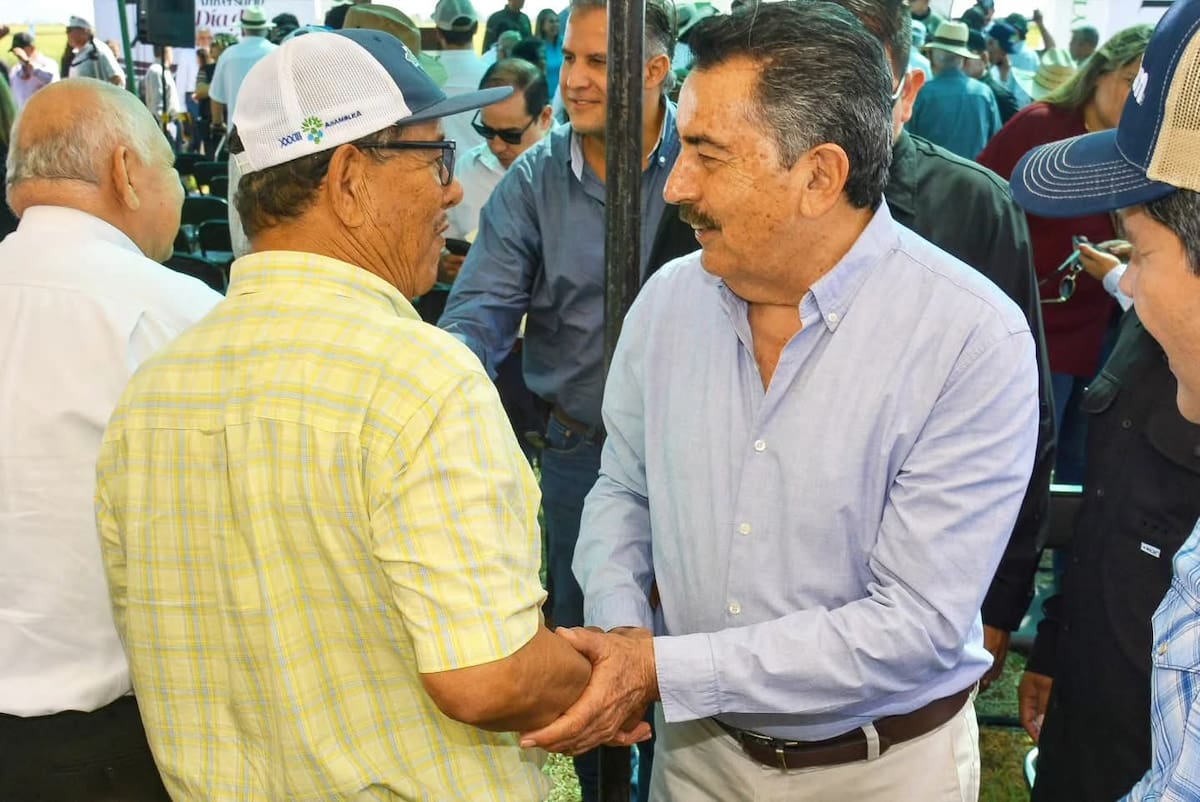 Autoridades, investigadores y productores se reunieron para conmemorar el 70 aniversario del Día del Agricultor. FOTO: ESPECIAL