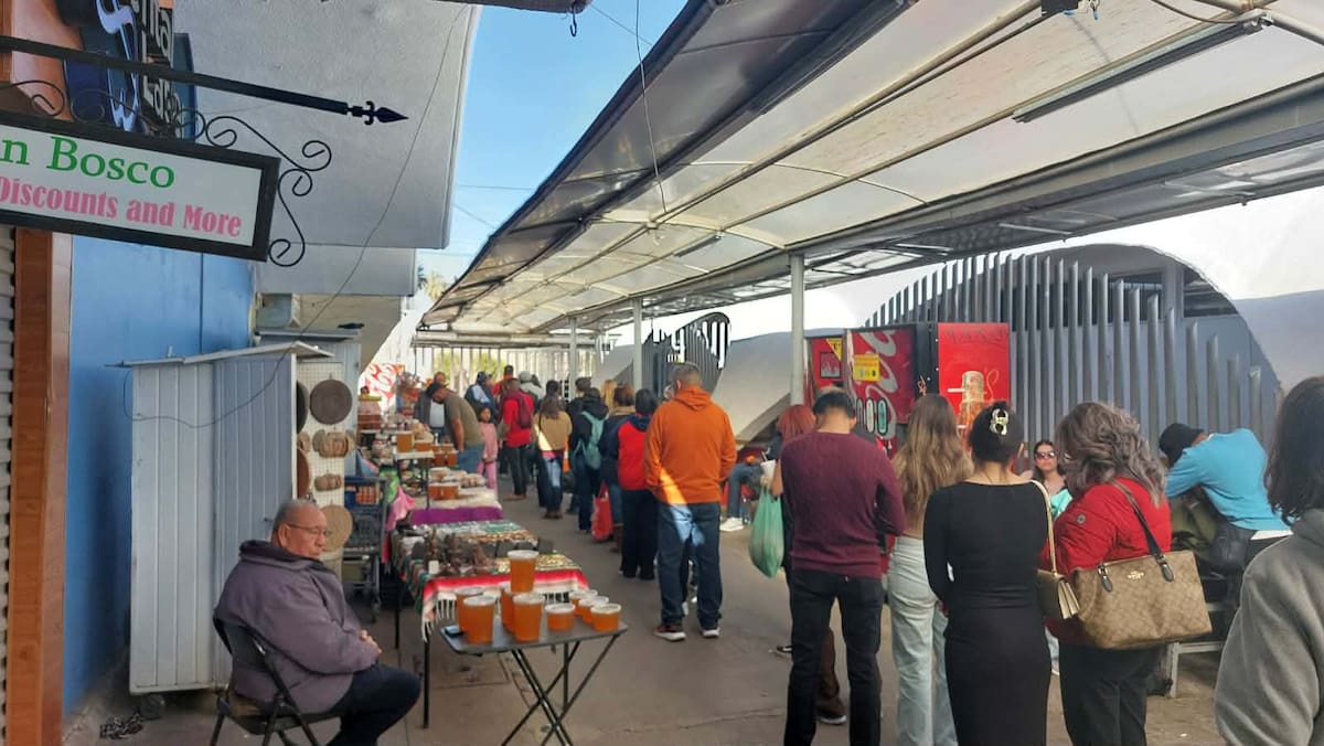 Esperas prolongadas este viernes en las garitas de Nogales.
