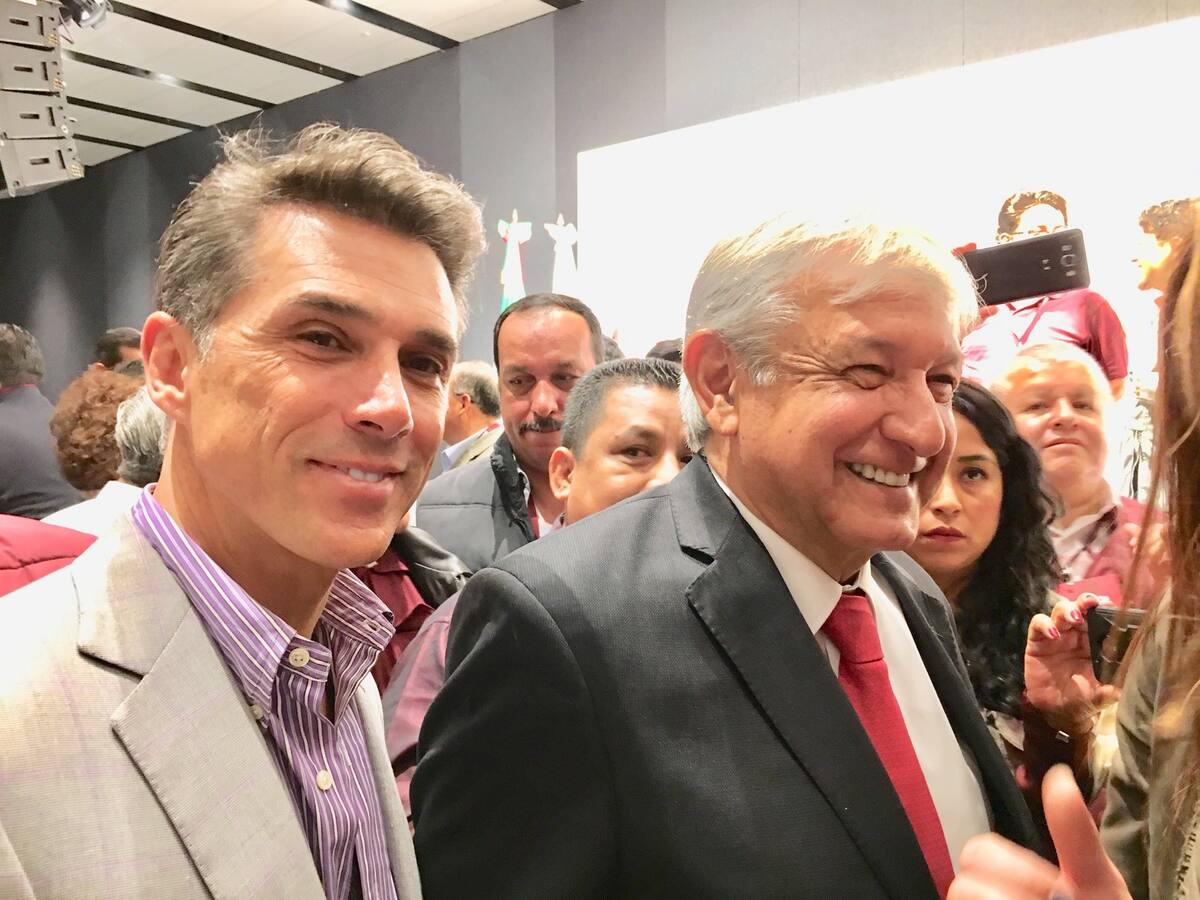 El presidente evita opinar sobre polémica por diputación de Sergio Mayer defendida por Rafael Barajas "El Fisgón". Foto: X de "Sergio Mayer B" @SergioMayerb