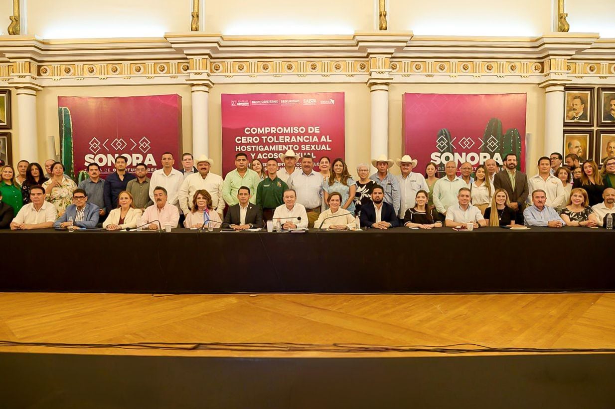 La firma del compromiso busca reforzar los mecanismos para prevenir, atender y sancionar casos de hostigamiento y acoso sexual en dependencias estatales y municipales.